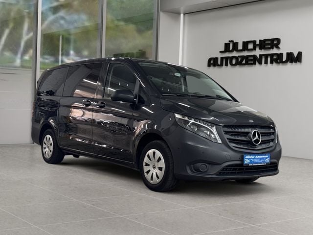 Grau Gebraucht 2023 Mercedes Vito Edition Van / Kleinbus | 36.990 € (Fairer Preis) - Bild 1/4