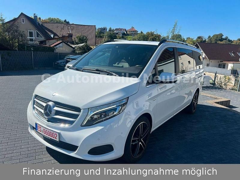 Bergkristallweiss Gebraucht 2016 Mercedes V250 Van / Kleinbus | 31.990 € (Fairer Preis) - Bild 1/4
