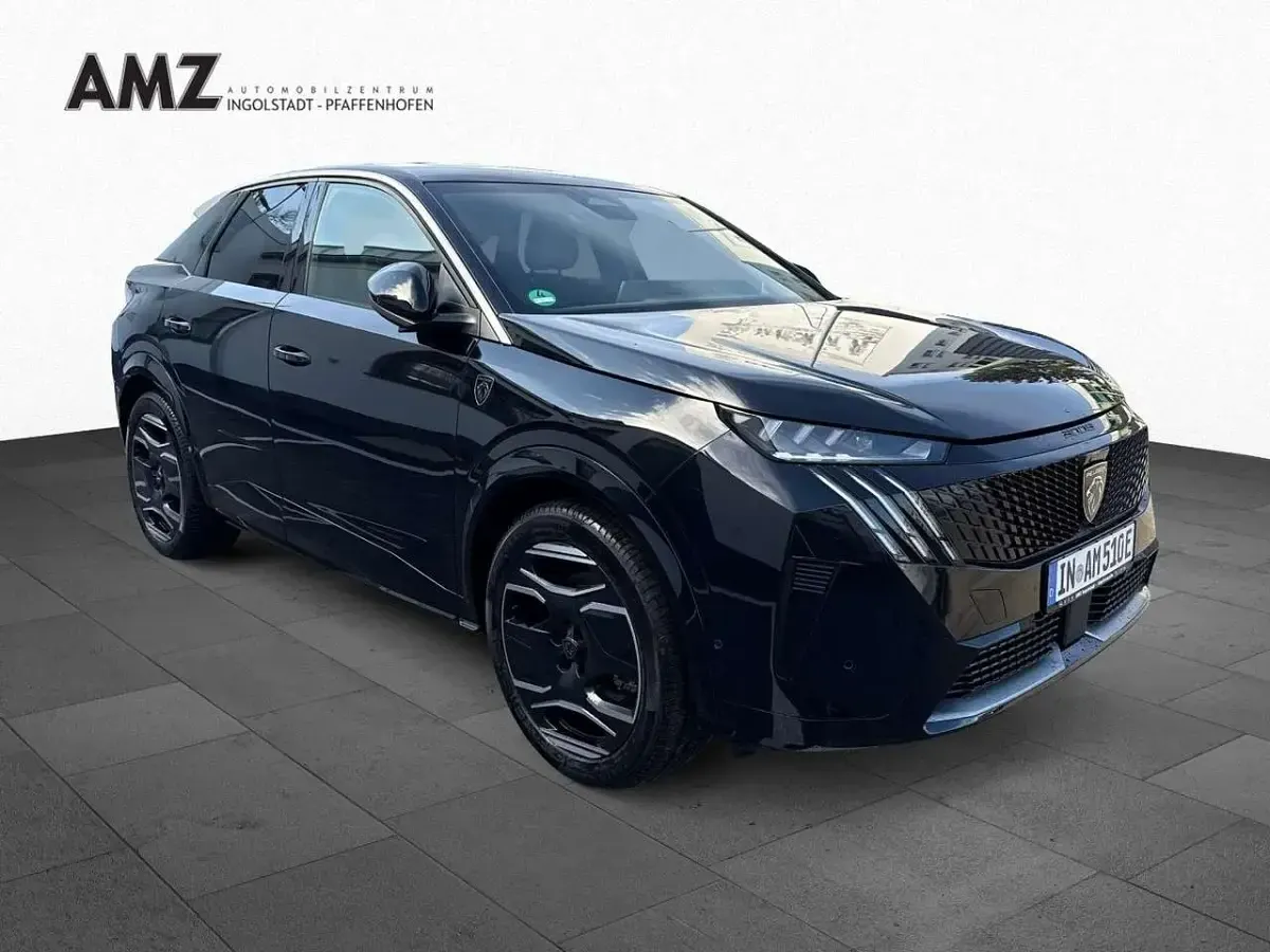 Gebraucht Peugeot e-3008 239 kW (325 PS) 2025 Lackierung schwarz perla nera/ SUV