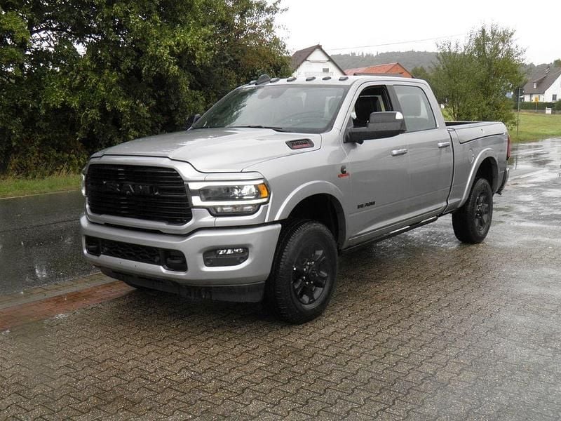 Grau Neu 2024 Dodge Ram Abholung | 99.985 € (Etwas zu teuer) - Bild 1/4