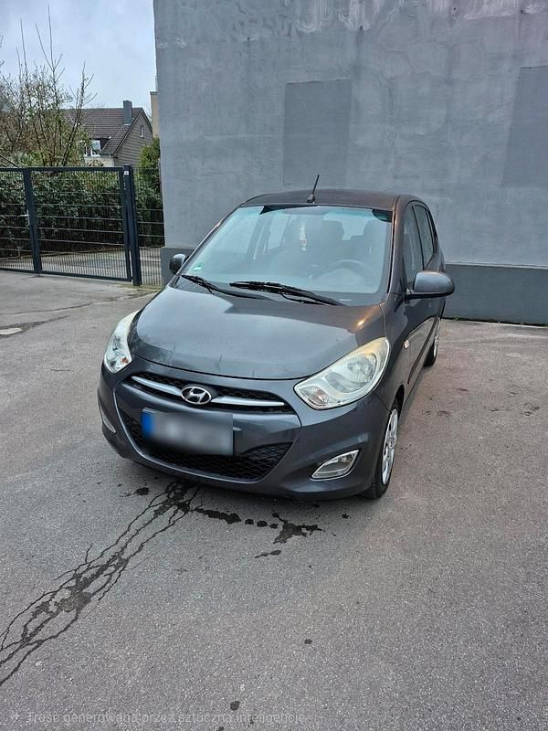 Gebraucht Hyundai i10 70 PS (51 kW) 2011 Grün Kleinwagen
