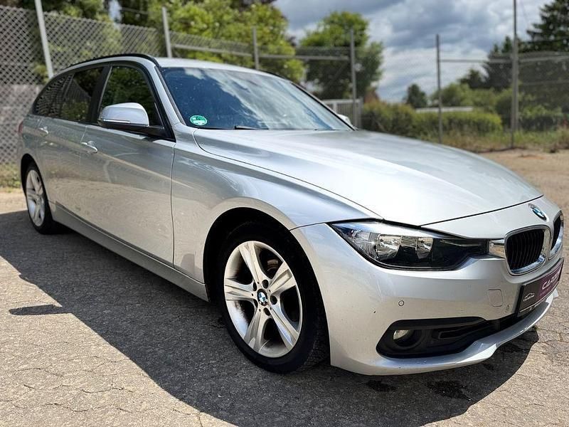 Silber Gebraucht 2015 BMW 318 Performance Kombi | 7.399 € (Guter Preis) - Bild 1/4