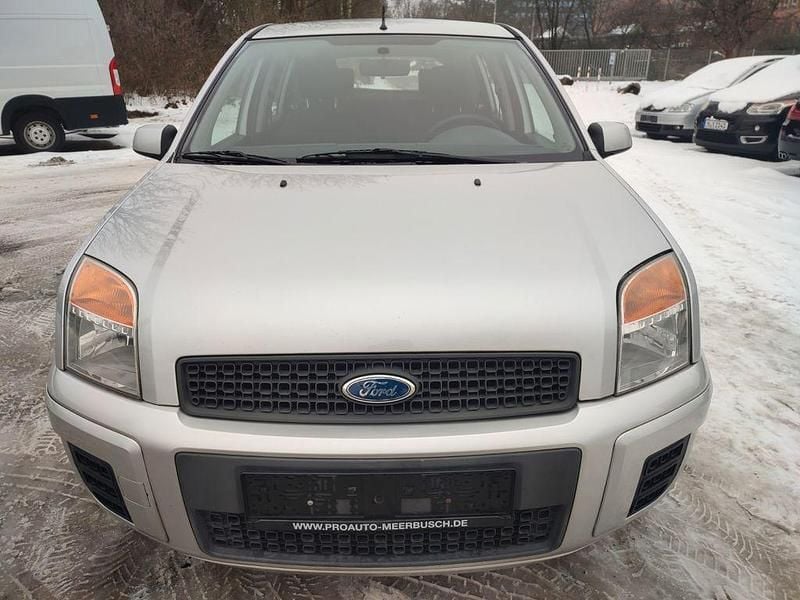 Silber Gebraucht 2009 Ford Fusion Style Kleinwagen | 1.990 € (Fairer Preis) - Bild 1/4