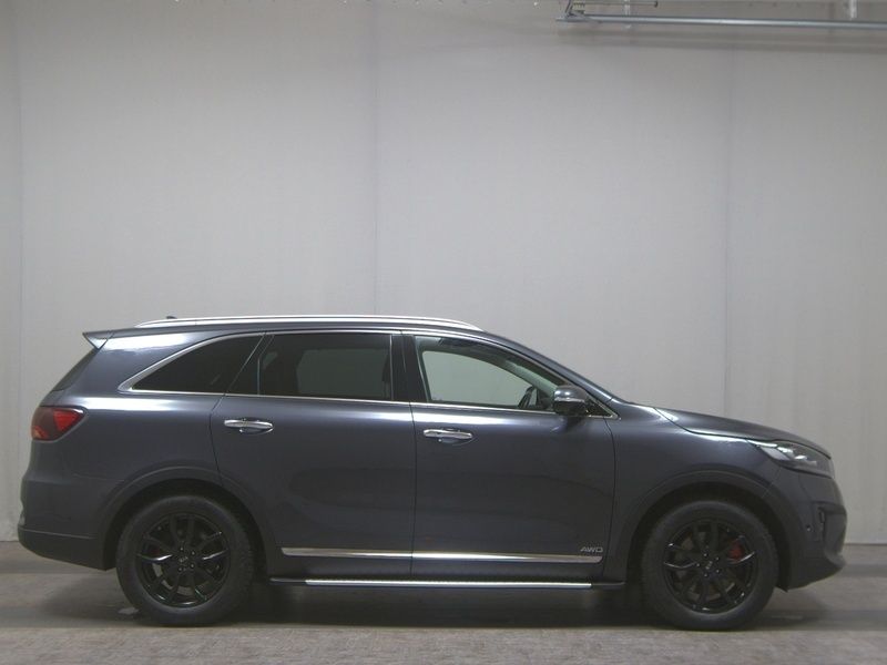 Grau Gebraucht 2019 Kia Sorento 3 SUV | 20.980 € (Guter Preis) - Bild 1/4