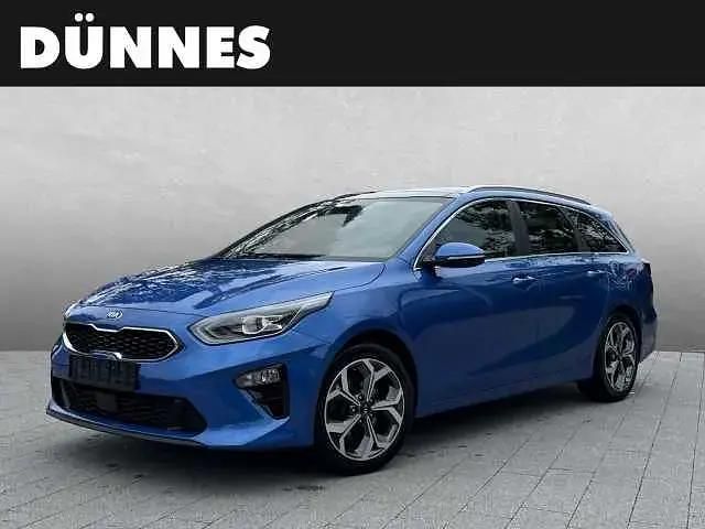 Blau Gebraucht 2018 Kia Ceed Sportswagon Spirit Kombi | 16.890 € (Etwas zu teuer) - Bild 1/4