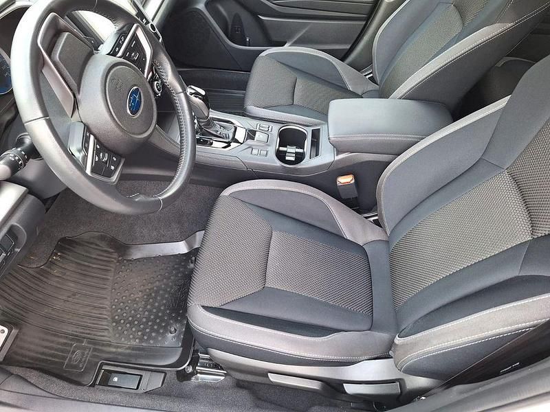 Gebraucht Subaru Impreza Trend 150 PS (110 kW) 2022 Weiss, schwarz foliert Limousine