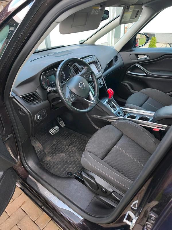 Gebraucht Opel Zafira Tourer 131 PS (96 kW) 2017 Braun Van / Kleinbus