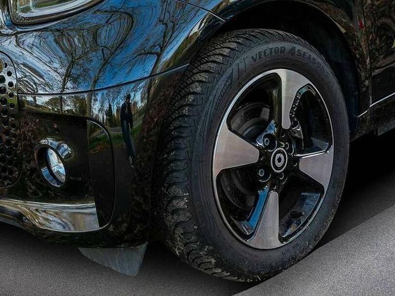 Gebraucht Smart ForTwo Electric Drive Exclusive 60 kW (82 PS) 2023 Schwarz