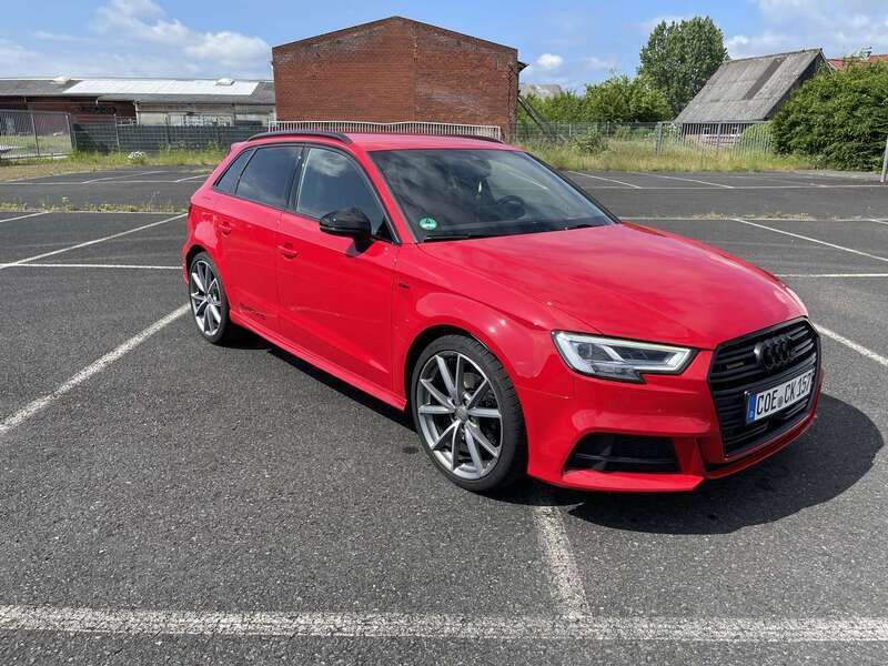 Rot Gebraucht 2018 Audi A3 S-Line Limousine | 20.500 € (Fairer Preis) - Bild 1/4