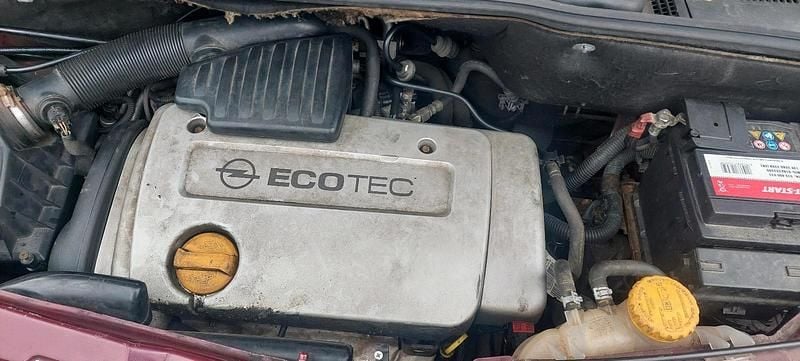 Gebraucht Opel Meriva 101 PS (74 kW) 2004 Rot Van / Kleinbus