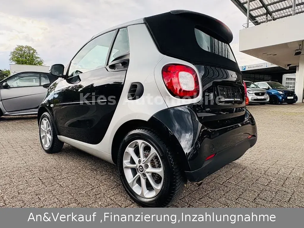 Gebraucht Smart ForTwo Cabrio 90 PS (66 kW) 2017 Schwarz Cabrio