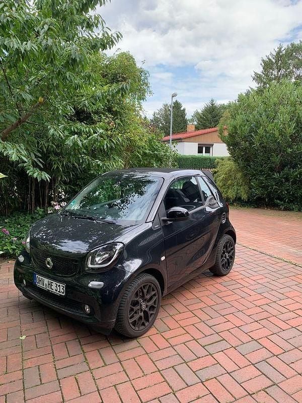 Schwarz Gebraucht 2016 Smart ForTwo Coupé Passion Cabrio | 11.500 € (Fairer Preis) - Bild 1/4