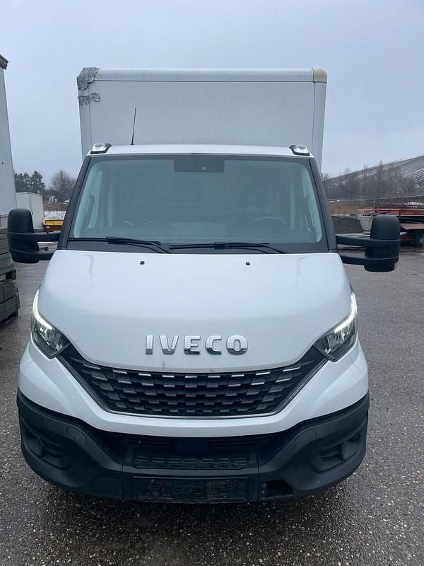 Weiß Gebraucht 2020 Iveco Daily | 12.500 € - Bild 1/4