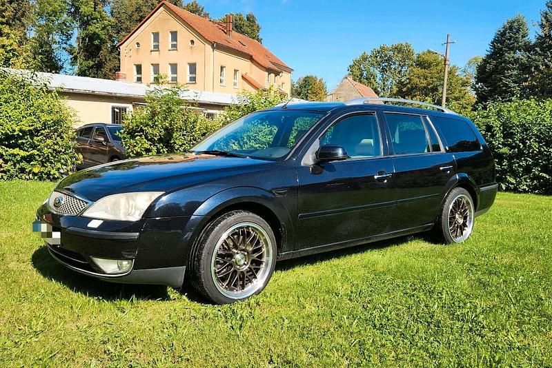 Schwarz Gebraucht 2004 Ford Mondeo Kombi | 2.100 € (Fairer Preis) - Bild 1/4
