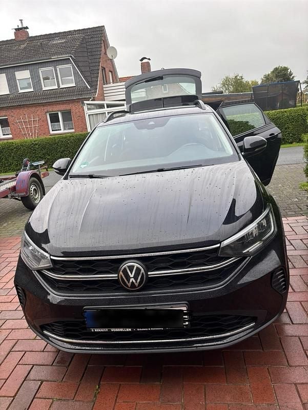 Schwarz Gebraucht 2024 VW Taigo SUV | 23.200 € (Superpreis) - Bild 1/4