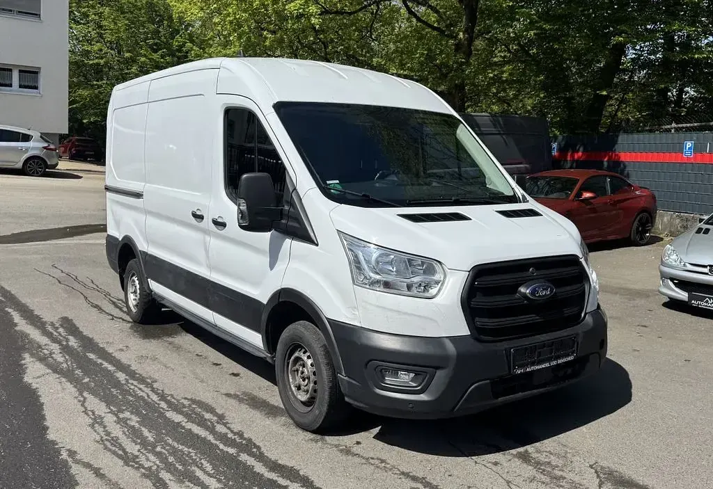 Gebraucht Ford Transit Trend 105 PS (77 kW) 2021 Frostweiß Van / Kleinbus