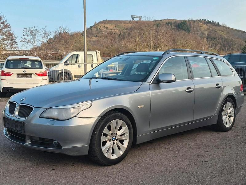 Gebraucht BMW 525 177 PS (130 kW) 2004 Grau Kombi