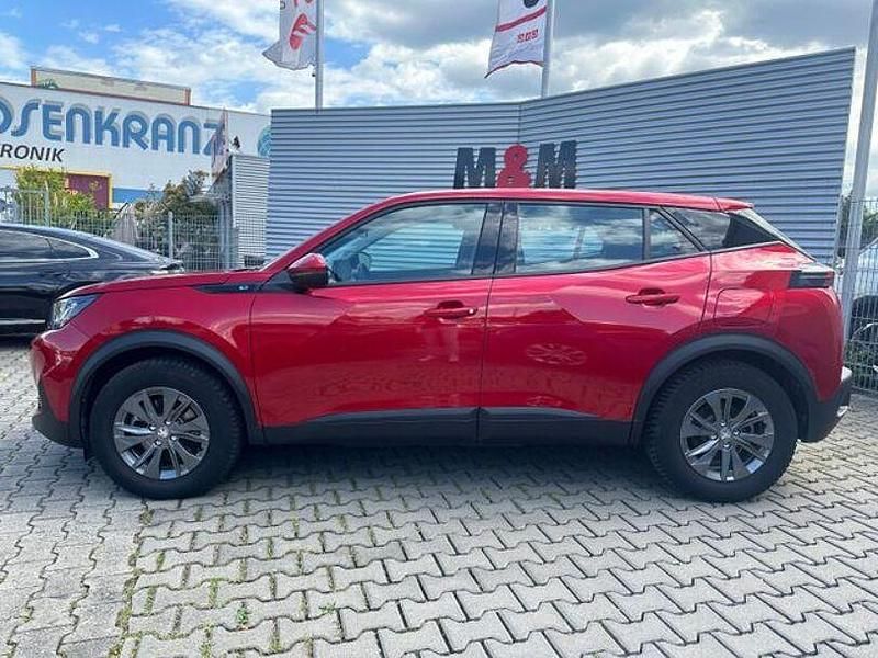 Gebraucht Peugeot e-2008 Active 100 kW (136 PS) 2021 Rot SUV