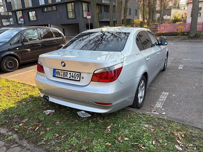 Gebraucht BMW 525 177 PS (130 kW) 2004 Grau Limousine