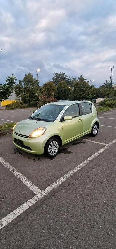 Grün Gebraucht 2005 Daihatsu Sirion Kleinwagen | 650 € (Guter Preis) - Bild 1/4