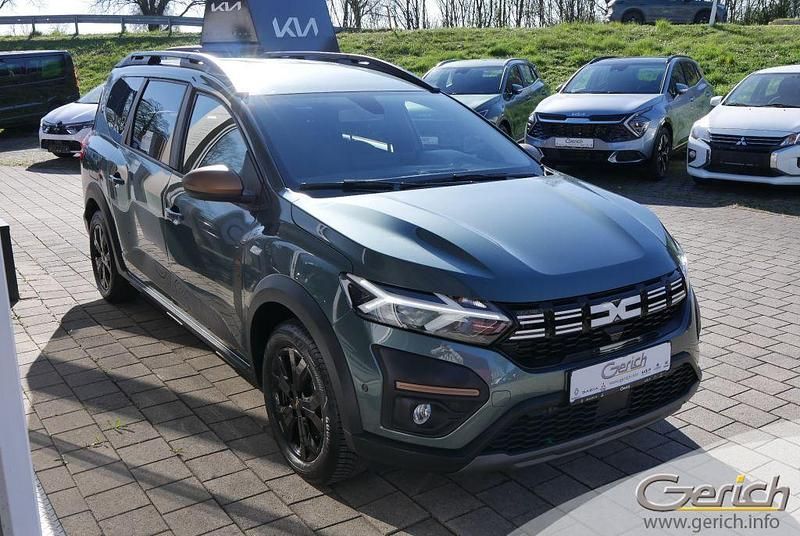 Gebraucht Dacia Jogger Extreme 141 PS (103 kW) 2023 Zedergrün Van / Kleinbus