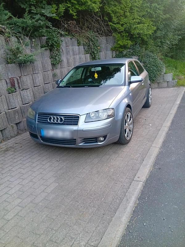 Silber Gebraucht 2005 Audi A3 Limousine | 1.150 € (Guter Preis) - Bild 1/4