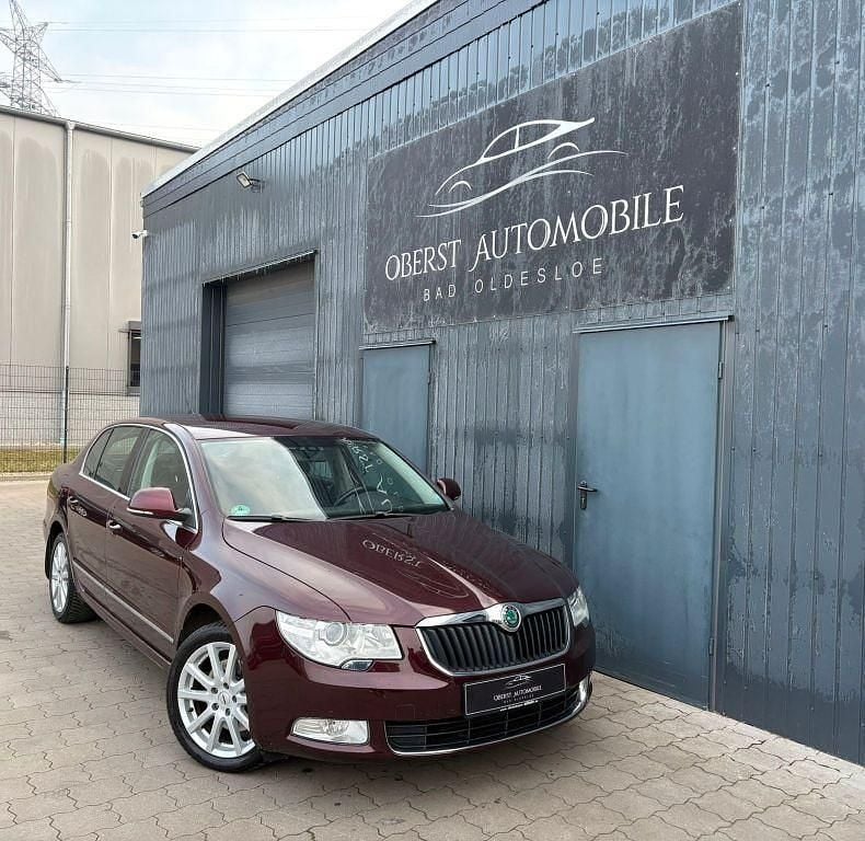 Gebraucht Skoda Superb Elegance 160 PS (117 kW) 2009 Cervena rosso brunello/rosso b Limousine