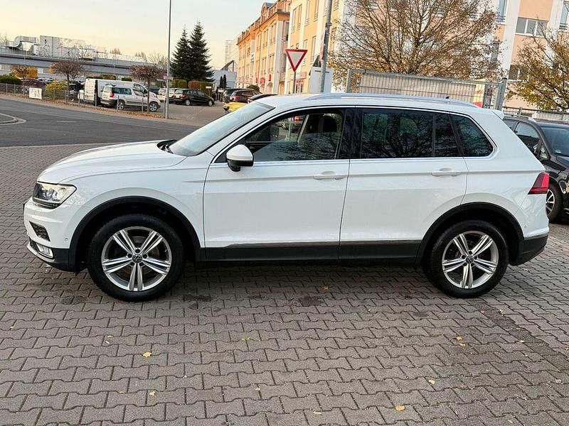 Gebraucht VW Tiguan Highline 150 PS (110 kW) 2016 Weiß SUV