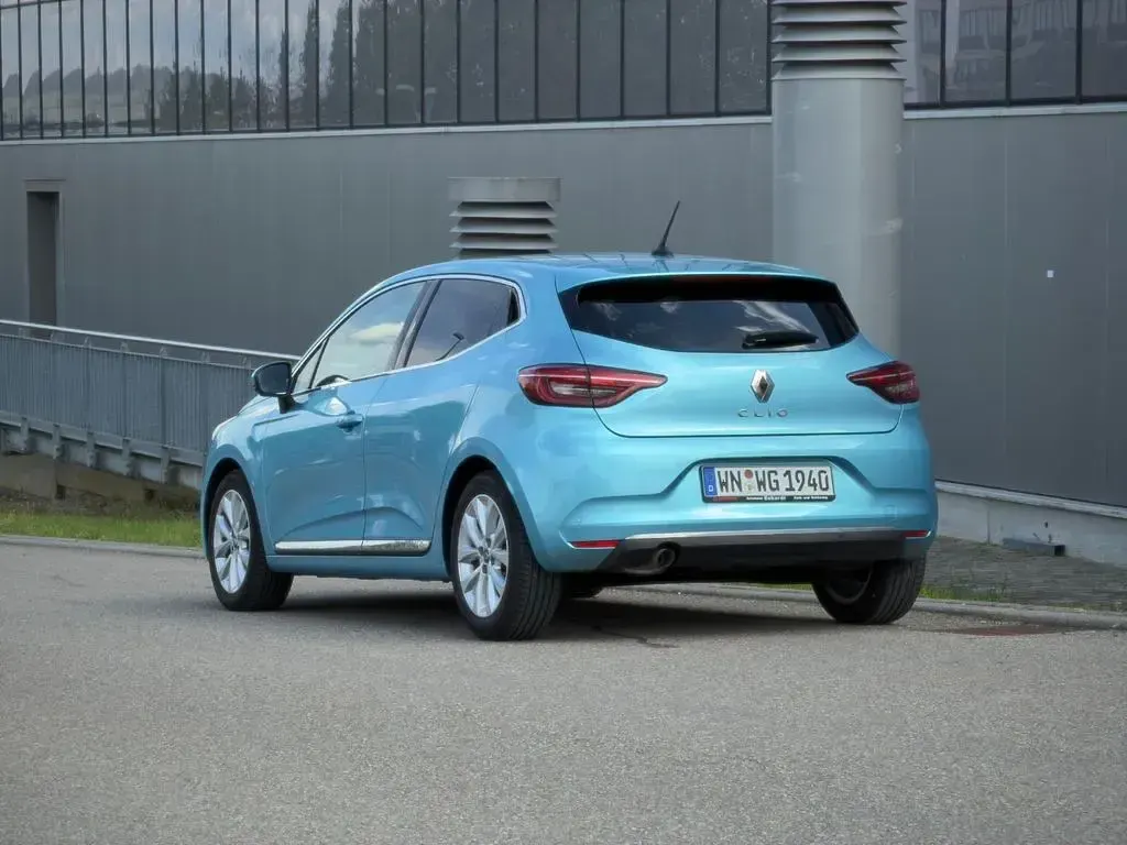 Gebraucht Renault Clio Intens 131 PS (96 kW) 2020 Blau Limousine