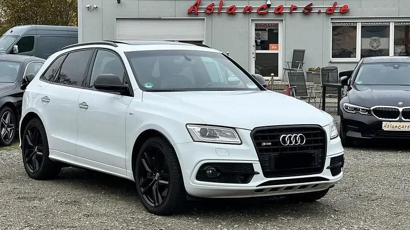 Weiß gletscherweiß metallic Gebraucht 2017 Audi SQ5 Advanced SUV | 32.480 € - Bild 1/4