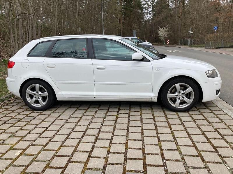 Gebraucht Audi A3 Ambiente 140 PS (102 kW) 2007 Weiß Kleinwagen