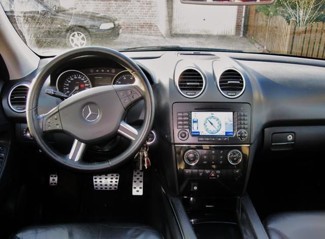Gebraucht Mercedes ML350 272 PS (200 kW) 2005 Schwarz metallic SUV