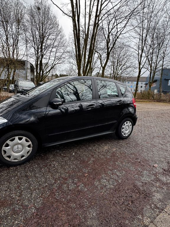 Schwarz Gebraucht 2007 Mercedes A150 Avantgarde Van / Kleinbus | 4.099 € (Fairer Preis) - Bild 1/4