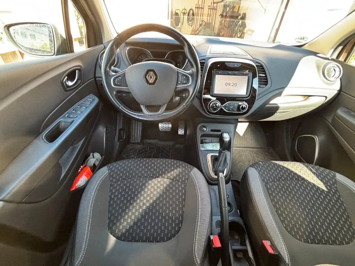 Gebraucht Renault Captur Intens 118 PS (86 kW) 2017 Braun SUV