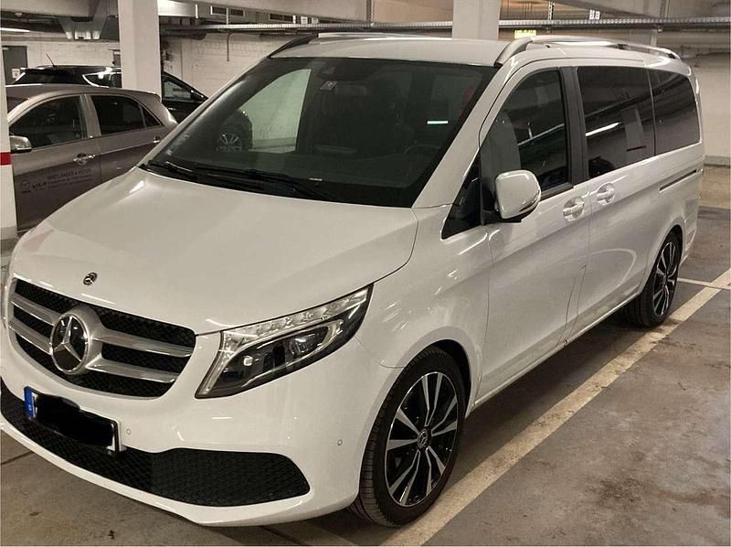 Gebraucht Mercedes V220 Edition 239 PS (175 kW) 2019 Weiß Van / Kleinbus