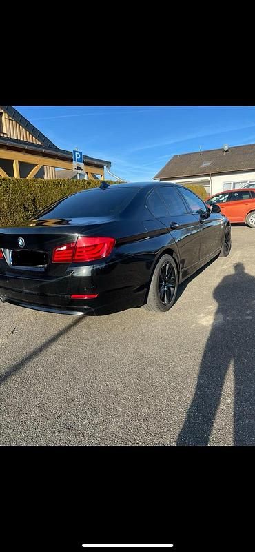 Gebraucht BMW 530 Shadowline 248 PS (182 kW) 2011 Limousine