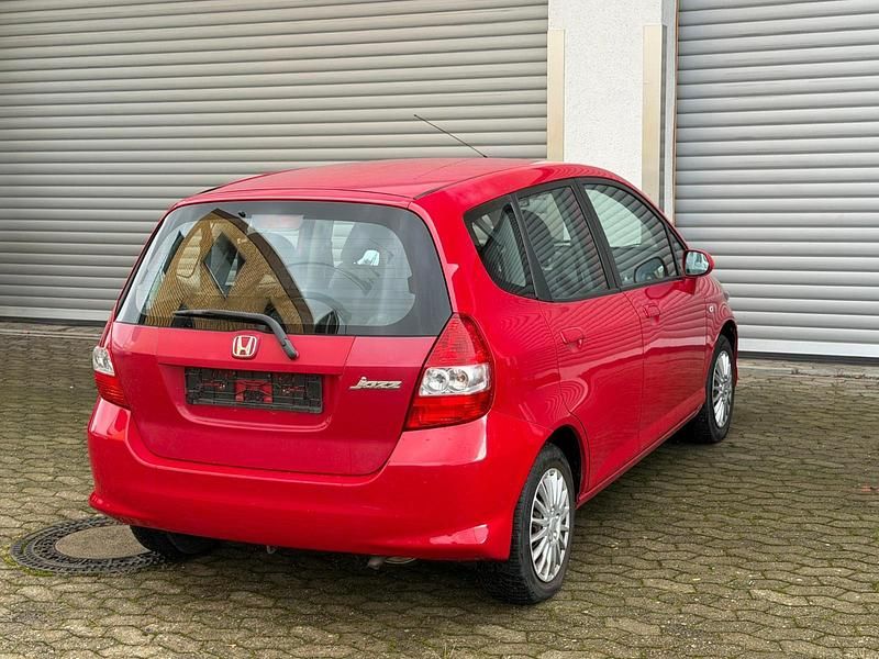 Gebraucht Honda Jazz 78 PS (57 kW) 2005 Rot Kleinwagen