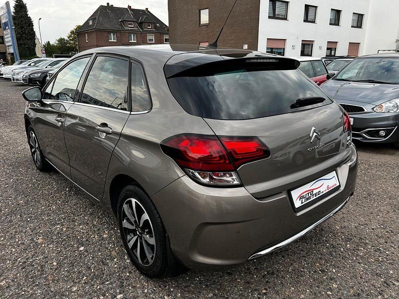 Gebraucht Citroën C4 SELECTION 110 PS (80 kW) 2018 Grau Limousine