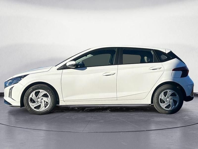 Gebraucht Hyundai i20 Select 101 PS (74 kW) 2025 Atlas white Kleinwagen
