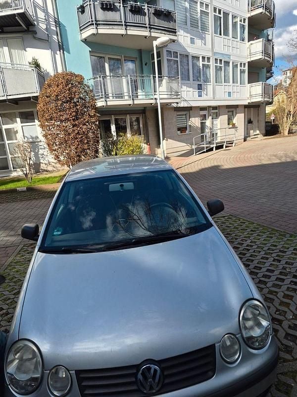 Gebraucht VW Polo Basis 54 PS (39 kW) 2003 Silber Kleinwagen