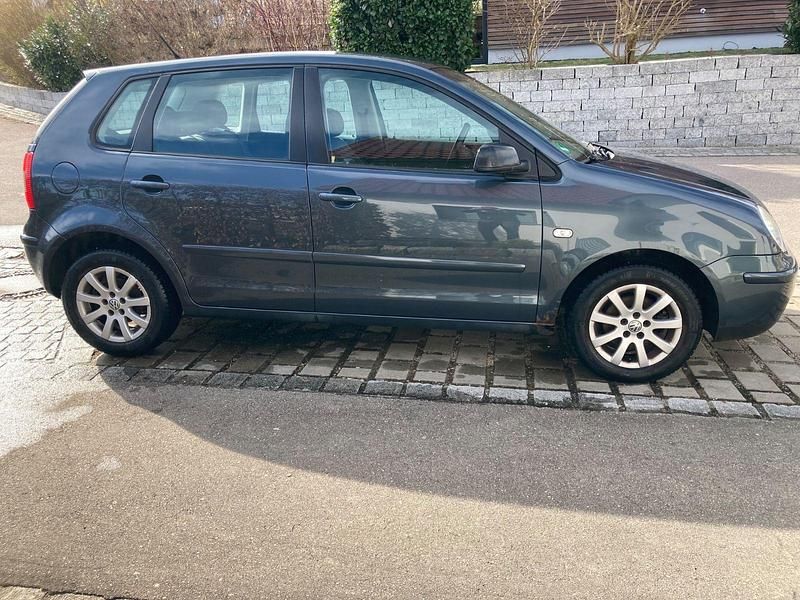 Gebraucht VW Polo Cricket 75 PS (55 kW) 2004 Grau Kleinwagen