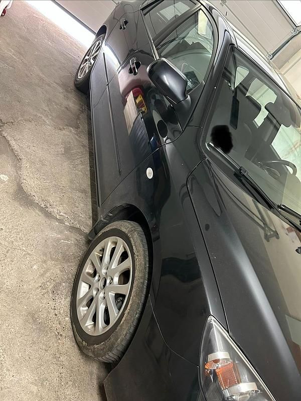 Second-hand Mazda 3 106 CP (77 kW) 2008 Negru Hatchback