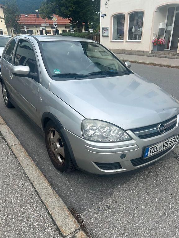 Grau Gebraucht 2005 Opel Corsa Limousine | 699 € (Guter Preis) - Bild 1/4