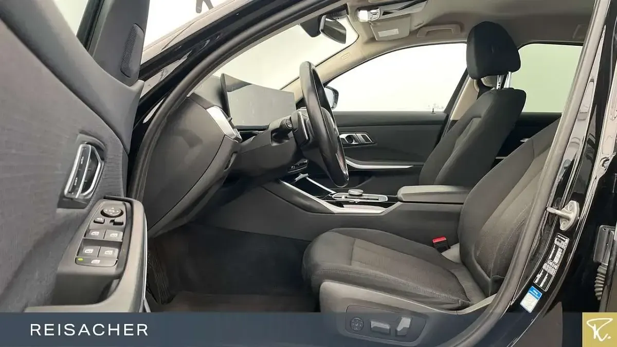 Gebraucht BMW 318 Comfort Edition 150 PS (110 kW) 2023 Schwarz uni Kombi
