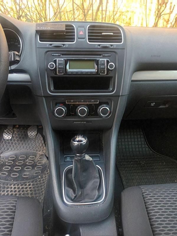 Gebraucht VW Golf VI Team 80 PS (58 kW) 2010 Schwarz Kleinwagen