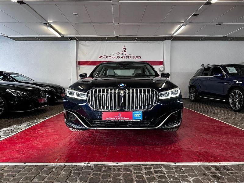 Gebraucht BMW 730 265 PS (194 kW) 2020 Imperialblau brillanteffekt Limousine