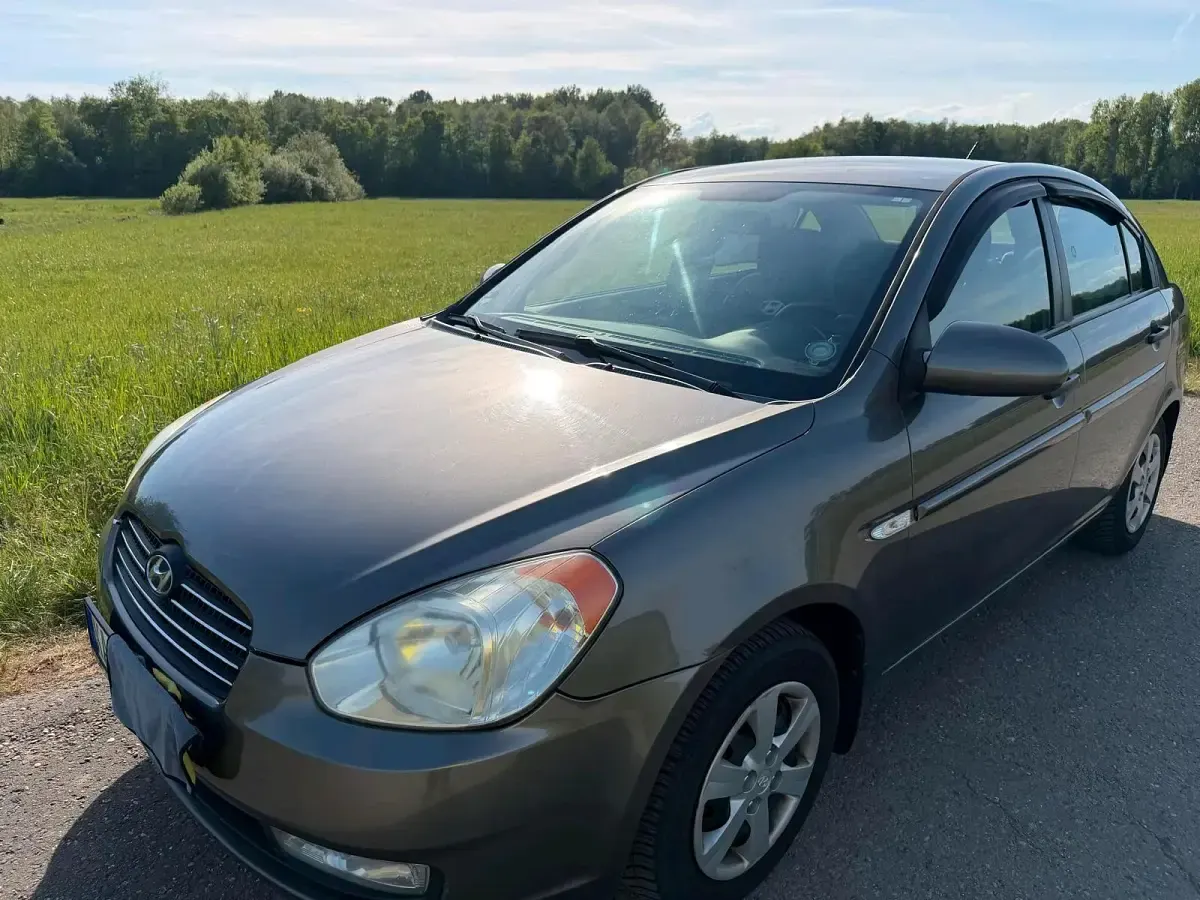 Brugt Hyundai Accent 2008 Grå Sedan