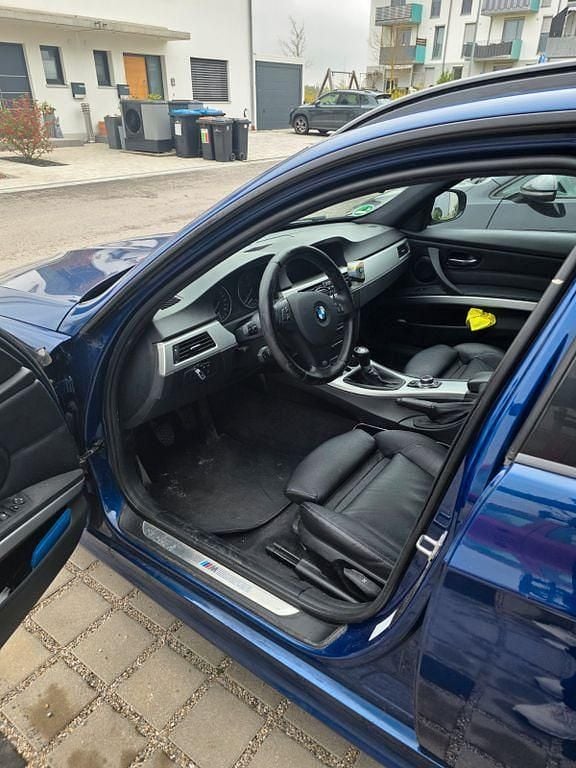 Second-hand BMW 320 Performance 184 CP (135 kW) 2011 Albastru Break