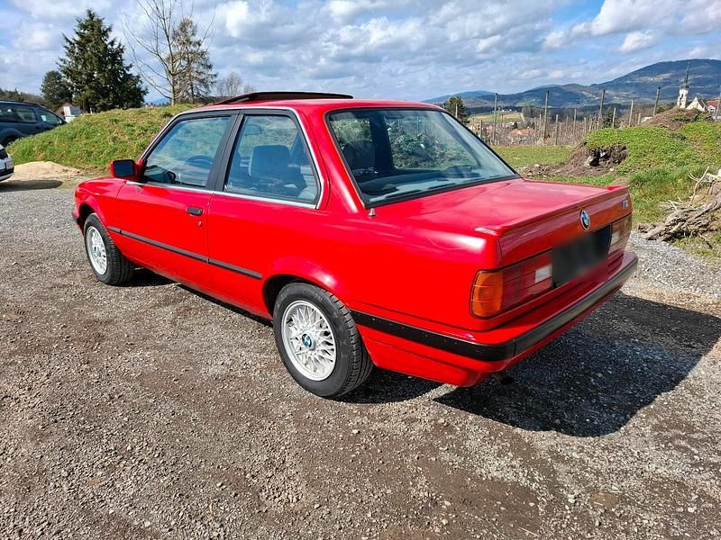 Gebraucht BMW 316 100 PS (73 kW) 1990 Rot Coupé