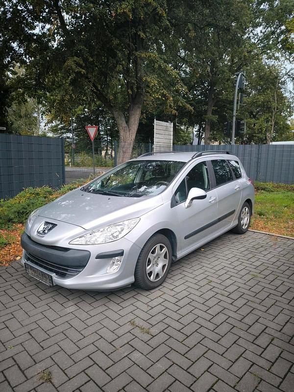 Silber Gebraucht 2010 Peugeot 308 Kombi | 2.000 € - Bild 1/4
